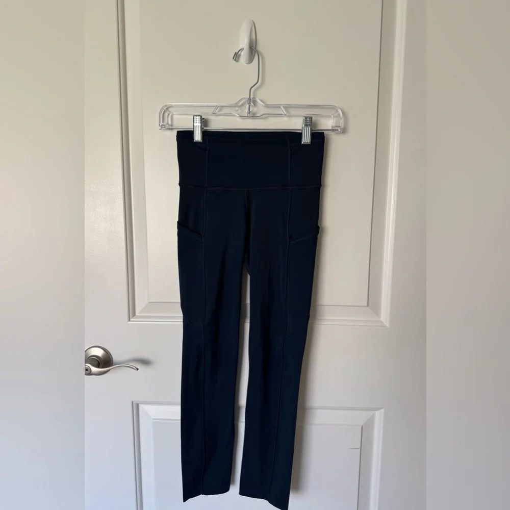lululemon athletica focus pulled powered